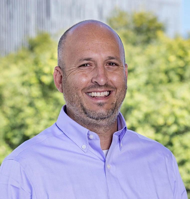 Photo headshot of David Saflsky 